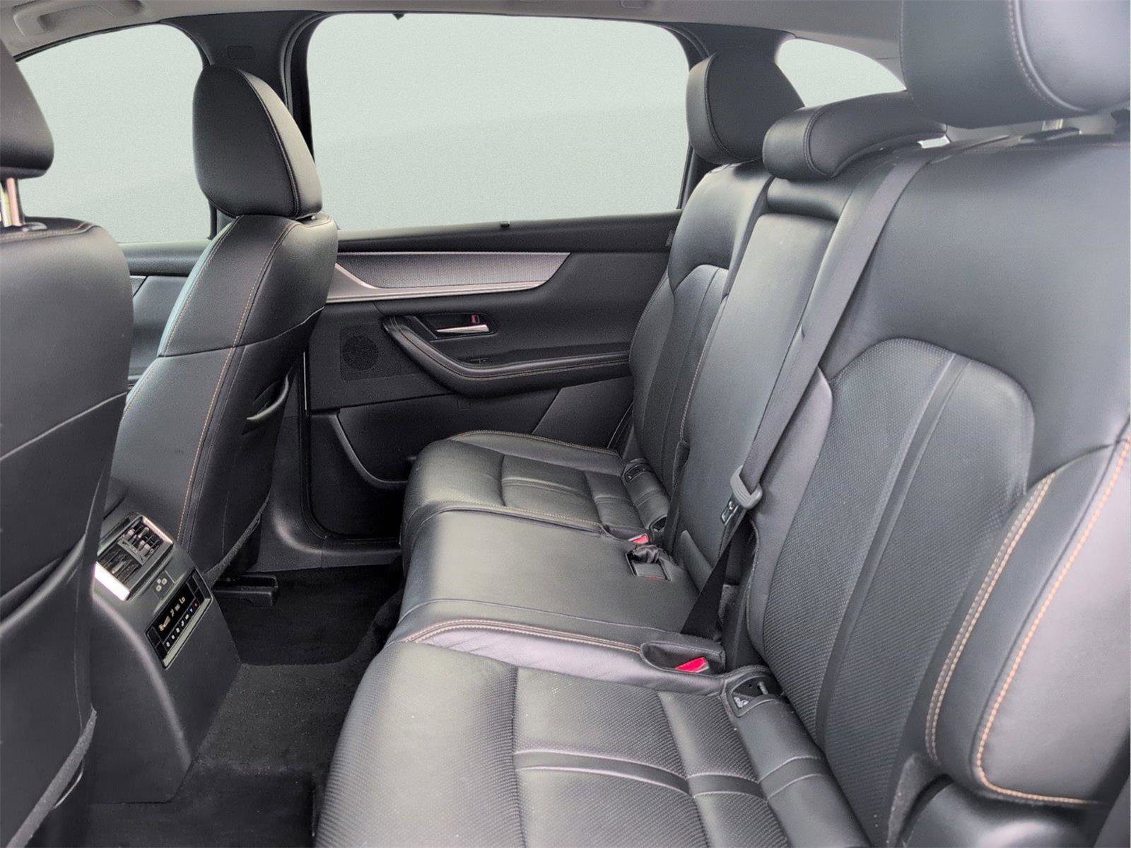 Used 2024 MAZDA CX-90 3.3 Turbo w/ Preferred Plus AWD/4WD image 35