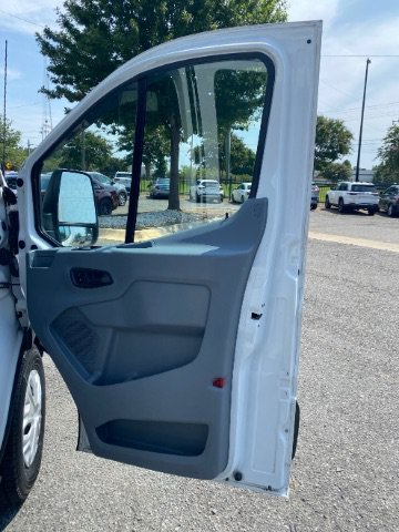 Used 2015 Ford Transit 150 XLT RWD image 17
