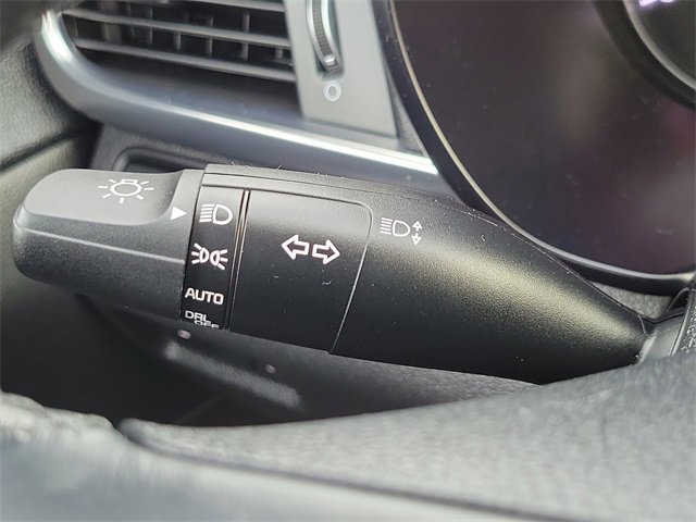 Used 2018 Kia Optima EX image 16