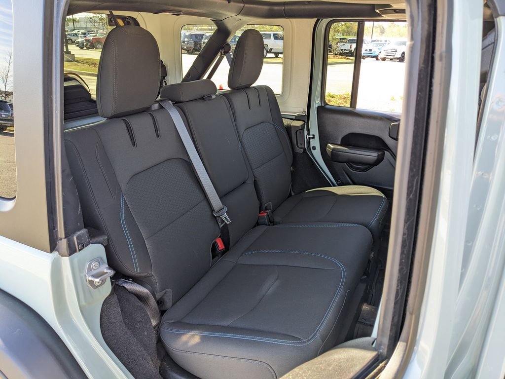 Certified 2023 Jeep Wrangler Unlimited Rubicon 4xe image 18