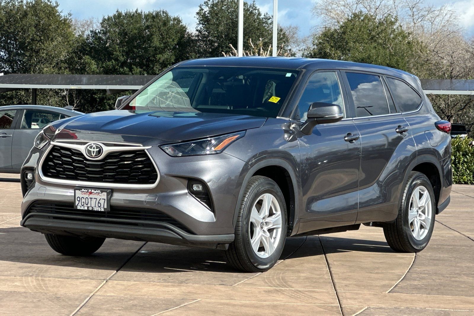 Used 2023 Toyota Highlander LE image 10