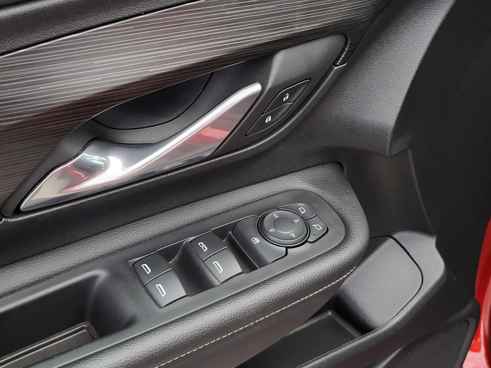 Used 2022 GMC Terrain SLE image 16