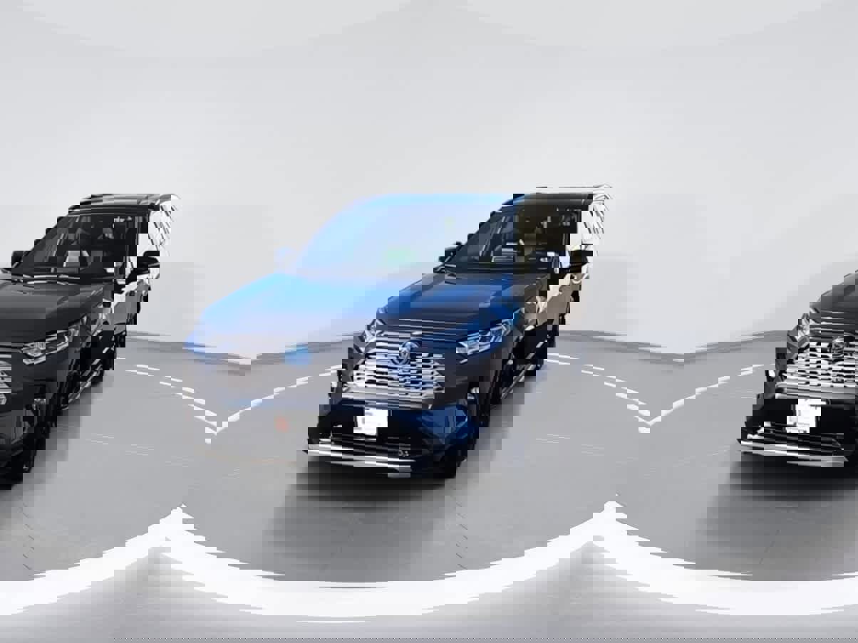 Certified 2020 Toyota RAV4 XSE w/ XSE Grade Weather Package image 3