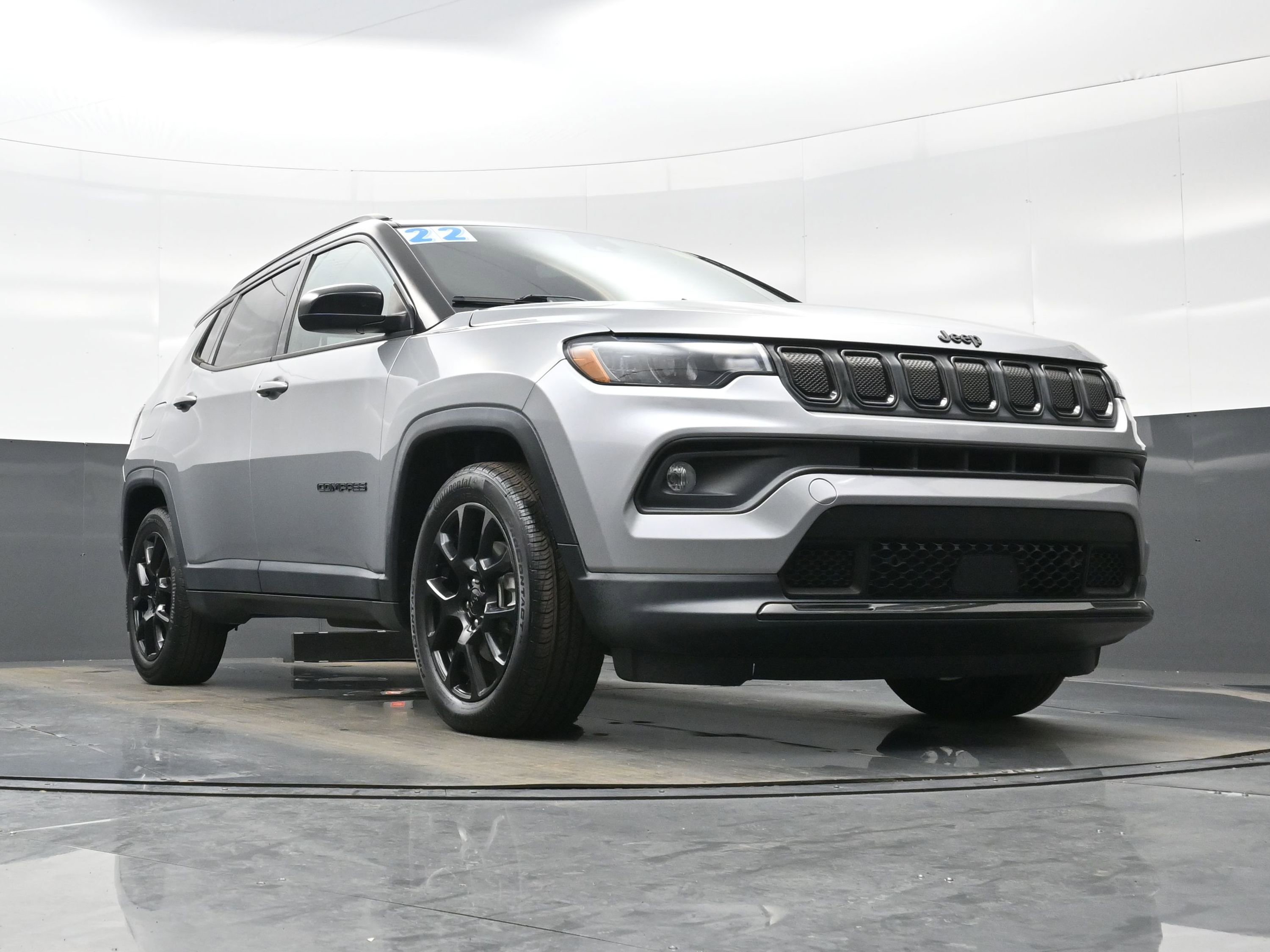 Used 2022 Jeep Compass Altitude image 30