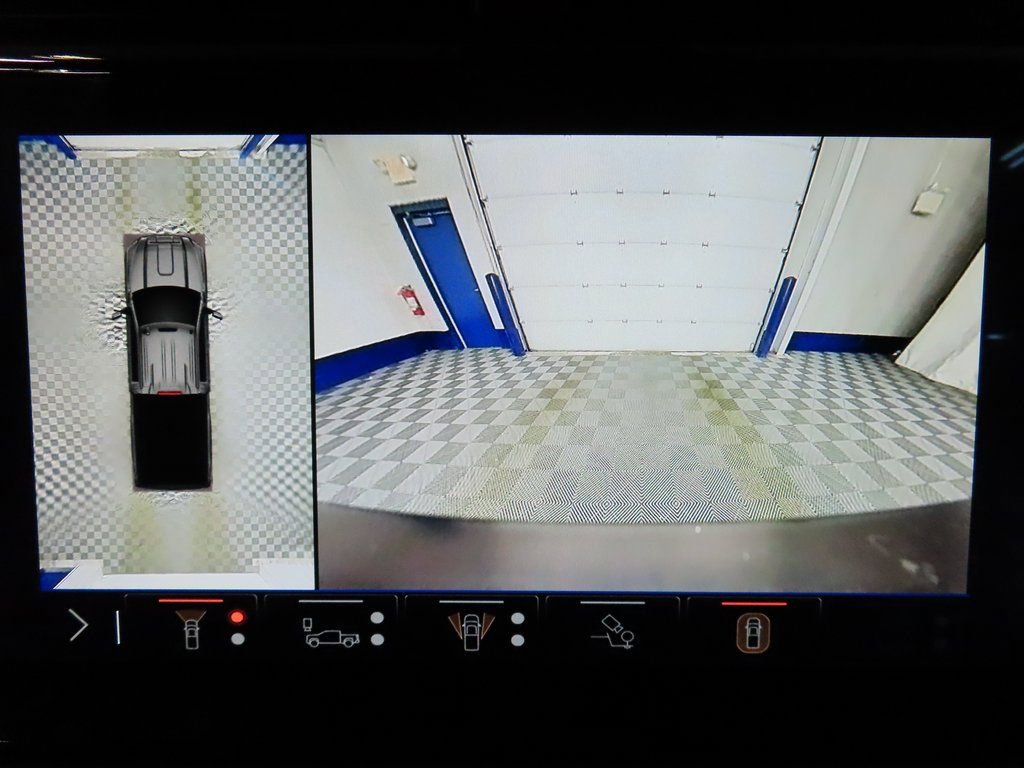 Used 2025 GMC Sierra 2500 AT4X w/ AT4X AEV Edition image 15