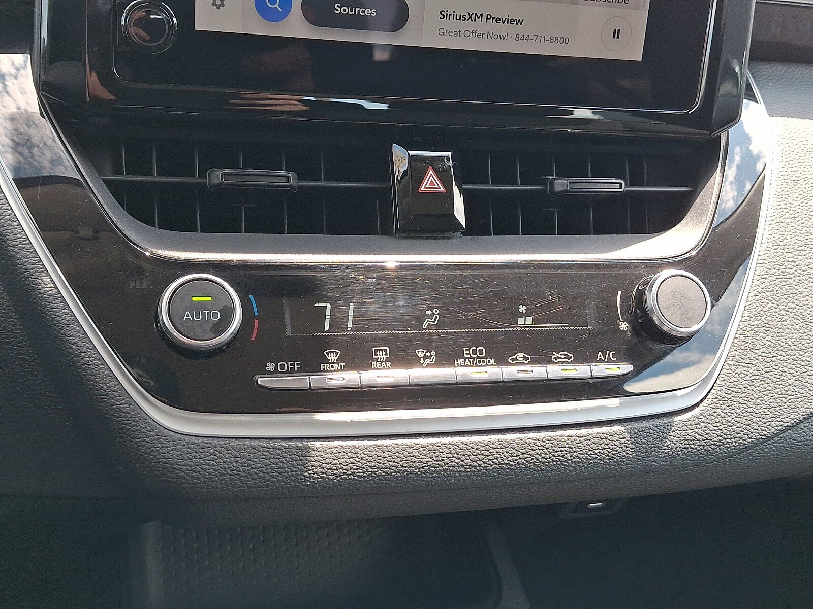 Used 2024 Toyota Corolla LE FWD image 14