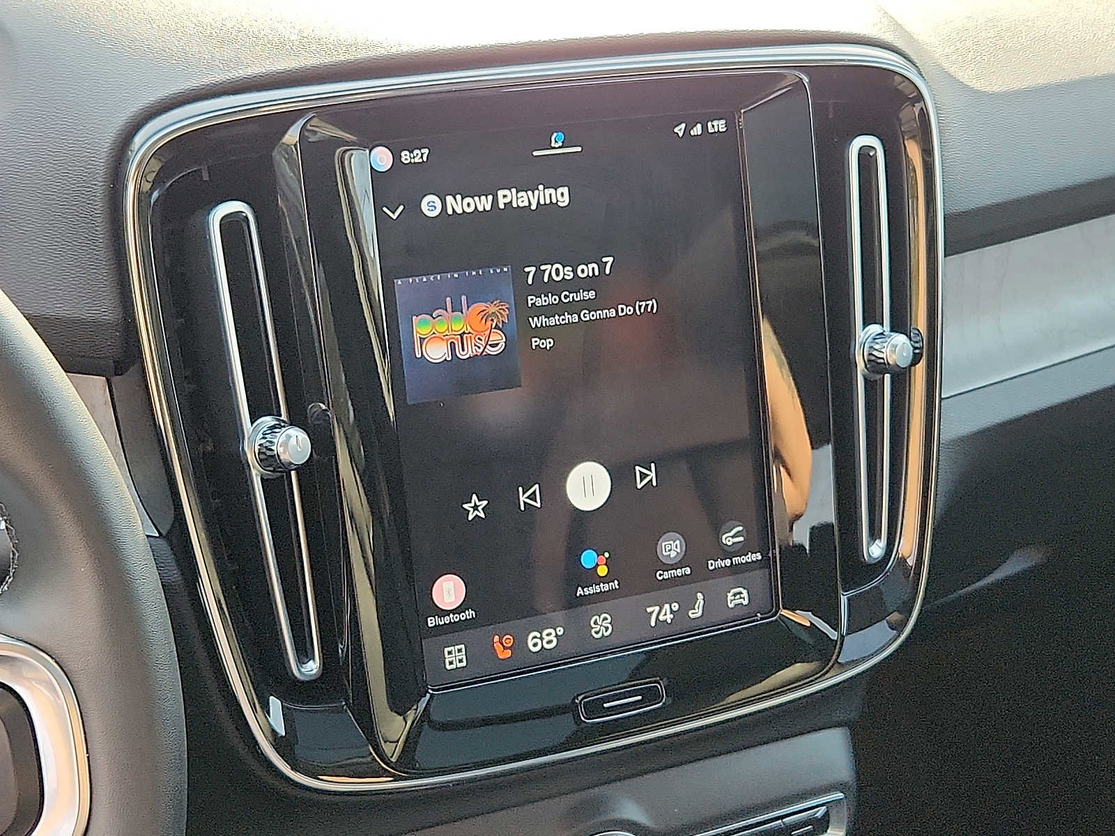 Certified 2023 Volvo XC40 B5 Plus w/ Driver Assist Package image 15