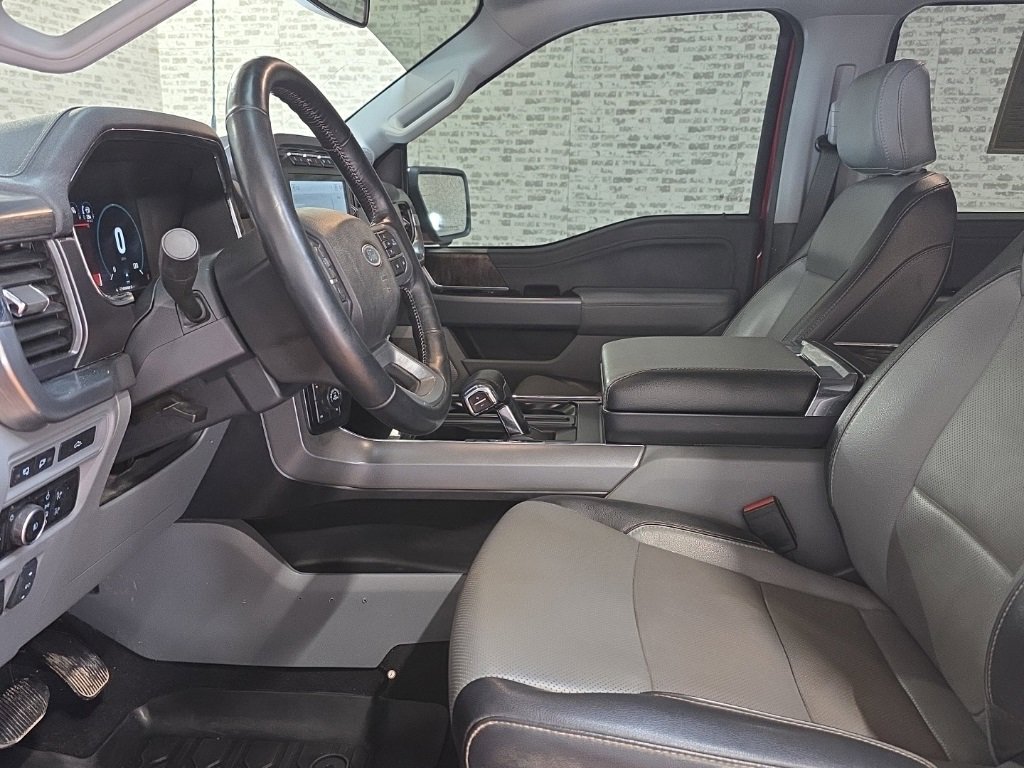 Used 2023 Ford F150 Lariat w/ Trailer Tow Package image 26