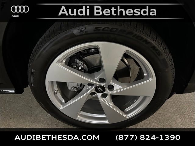 New 2025 Audi Q5 Prestige image 9