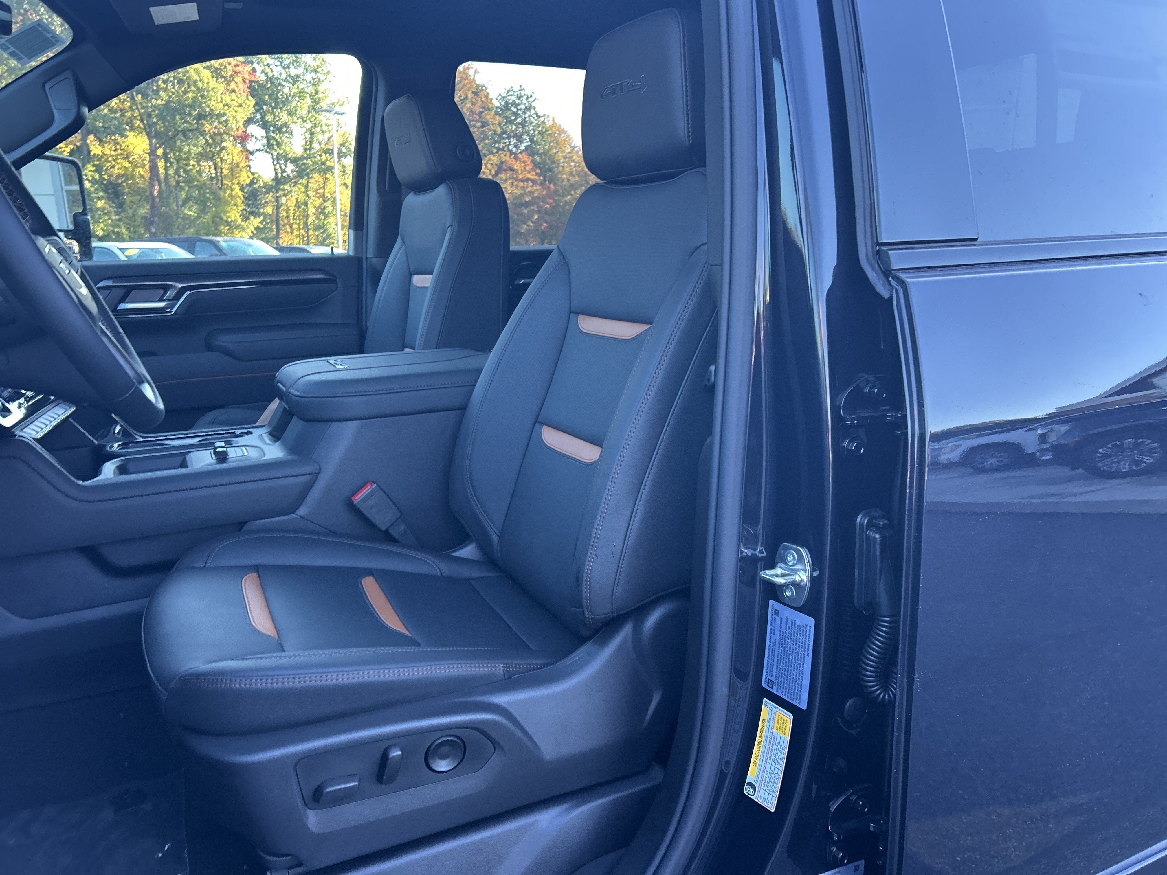 New 2026 GMC Sierra 2500 AT4 w/ AT4 Premium Plus Package AWD/4WD image 22