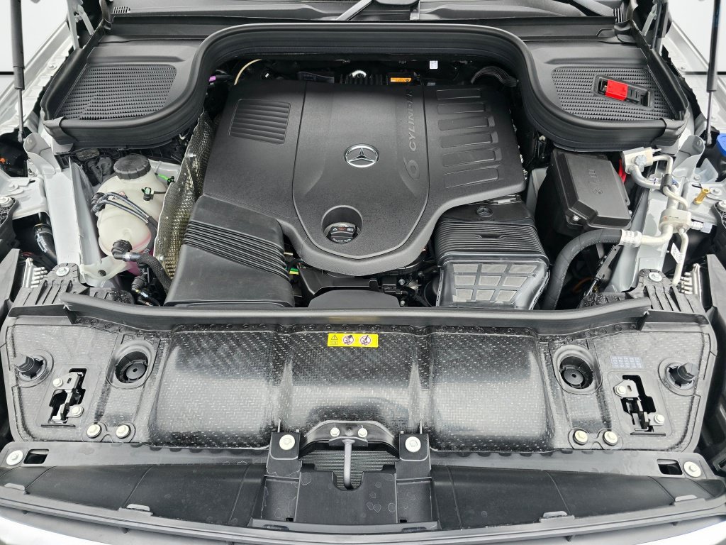 New 2026 Mercedes-Benz GLS 450 4MATIC image 10