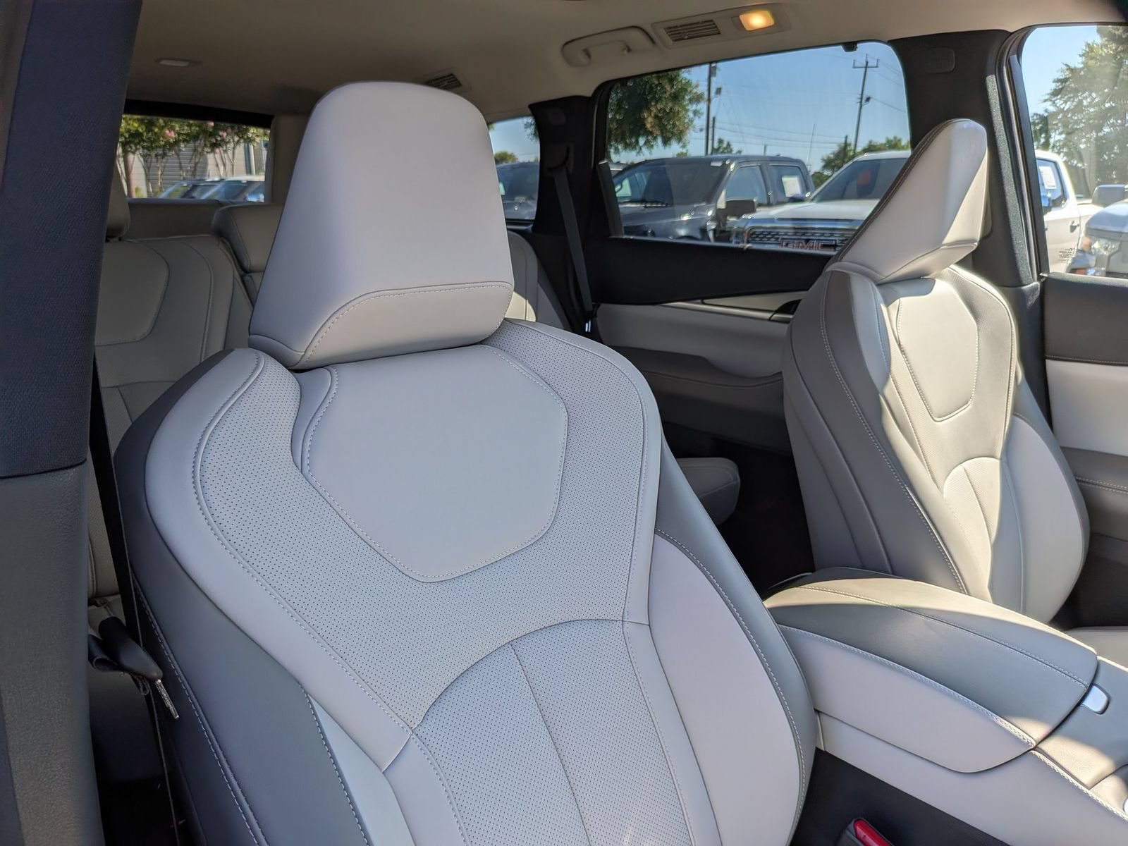 Used 2026 INFINITI QX60 Luxe w/ Cargo Package AWD/4WD image 40
