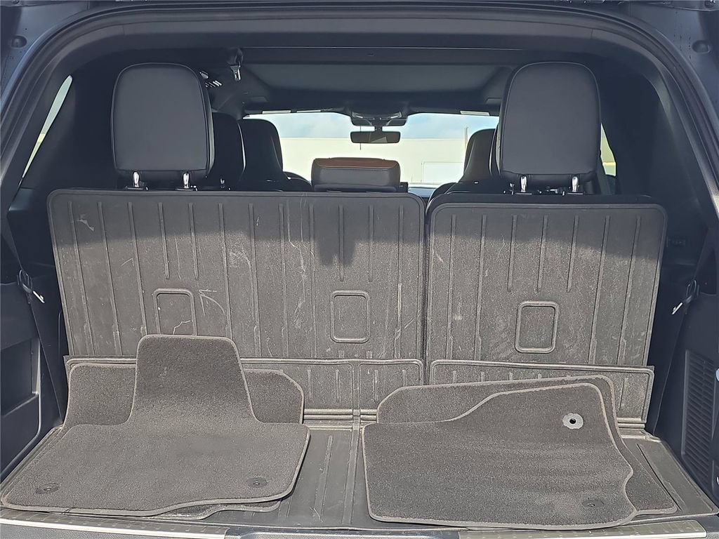 Certified 2024 Lincoln Navigator Reserve AWD/4WD image 11