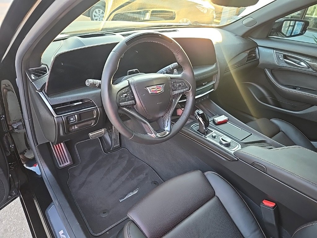 Used 2026 Cadillac CT5 V w/ LPO, ONYX Package image 39