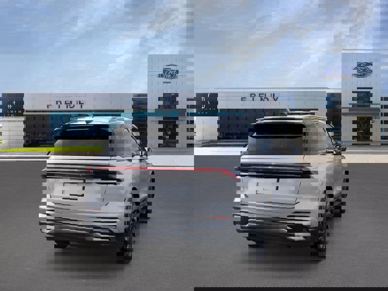 New 2025 Lincoln Nautilus Reserve image 8