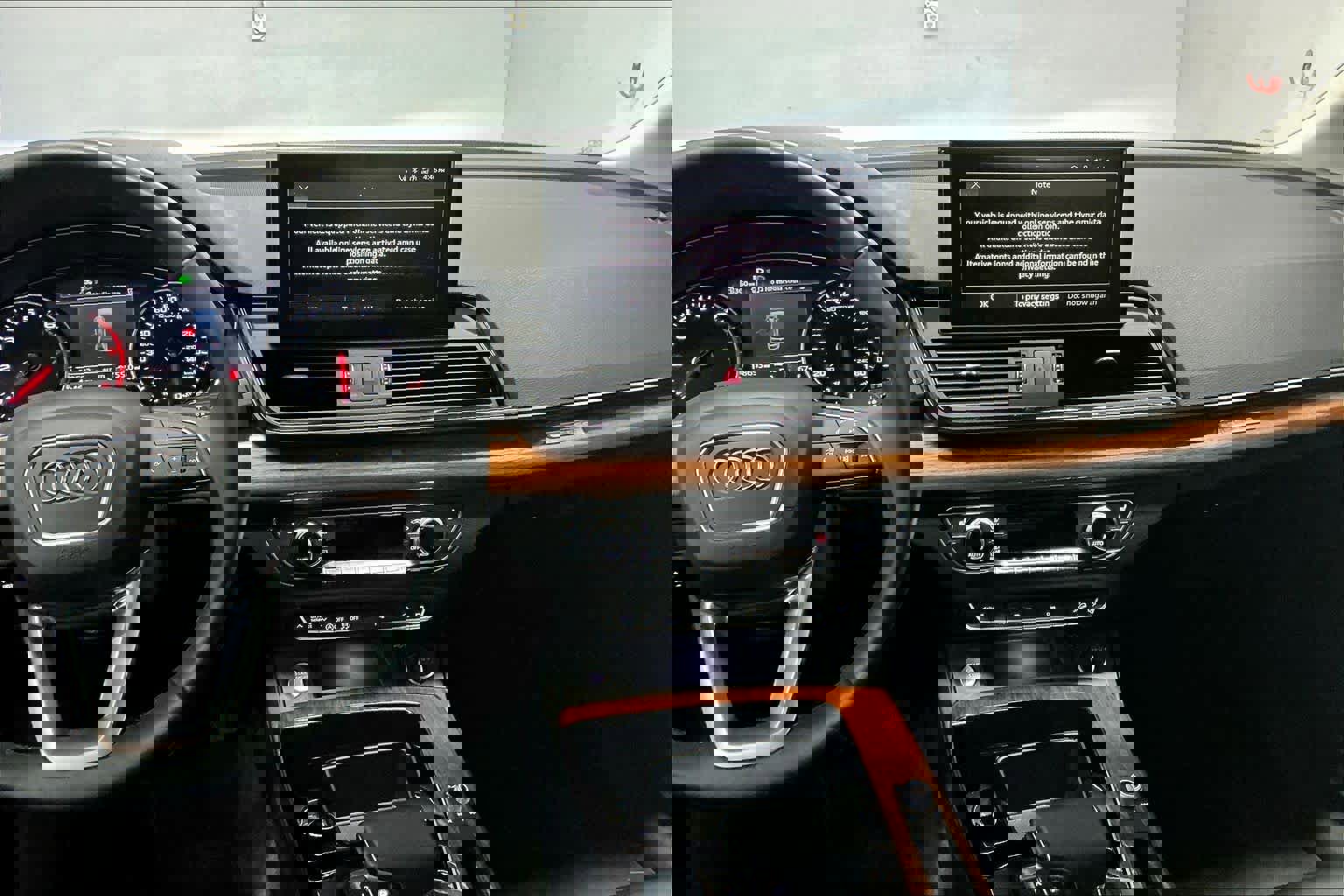 Used 2023 Audi Q5 2.0T Premium w/ Convenience Package image 9