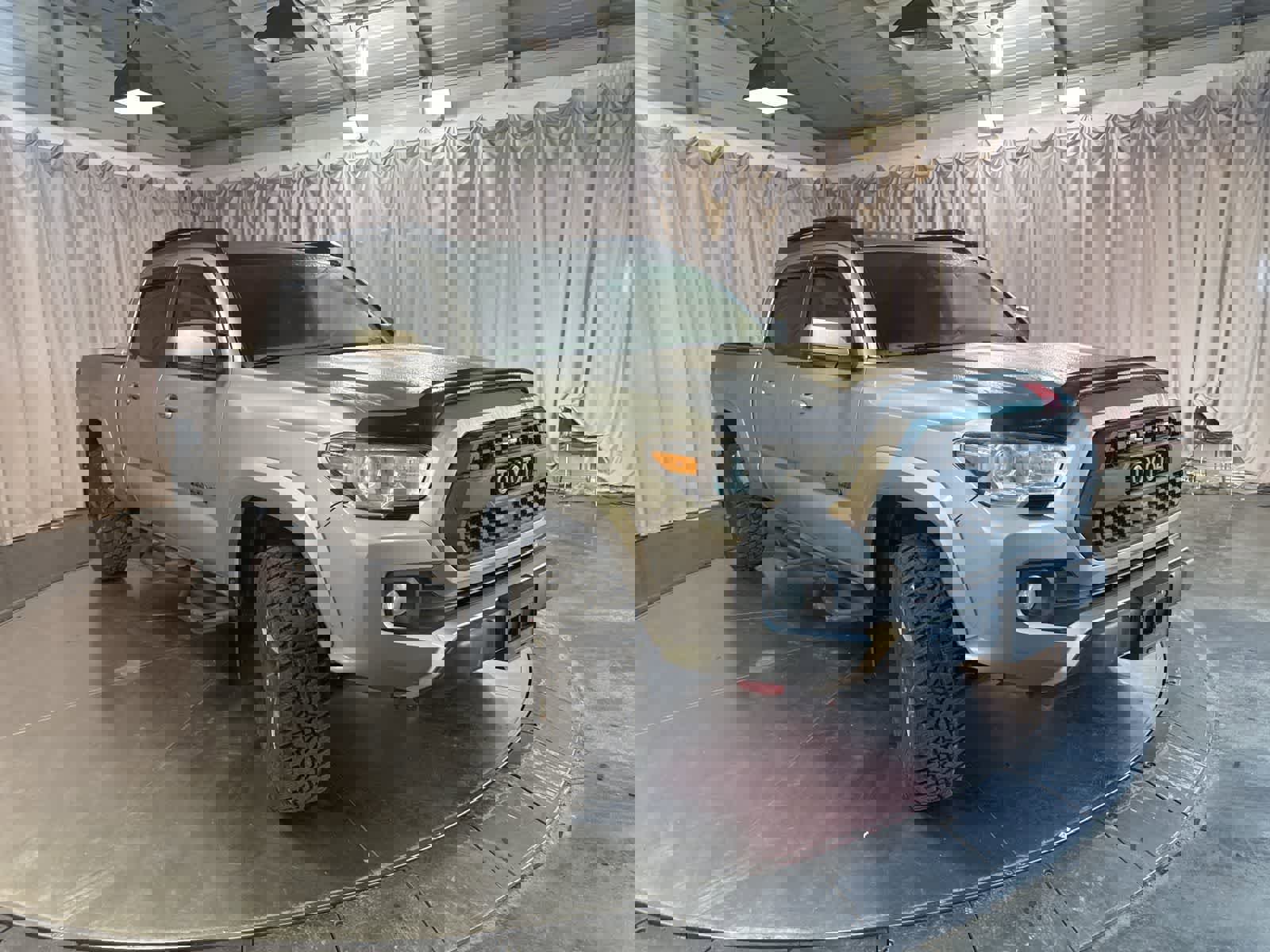 Used 2021 Toyota Tacoma SR5 image 3