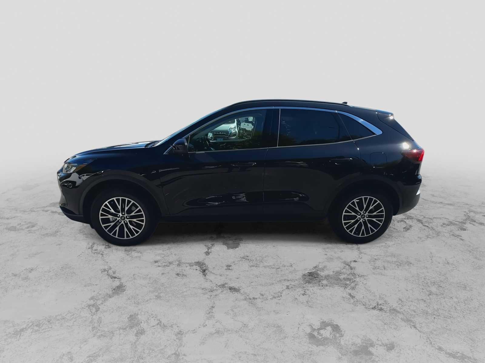 Used 2024 Ford Escape SE image 5