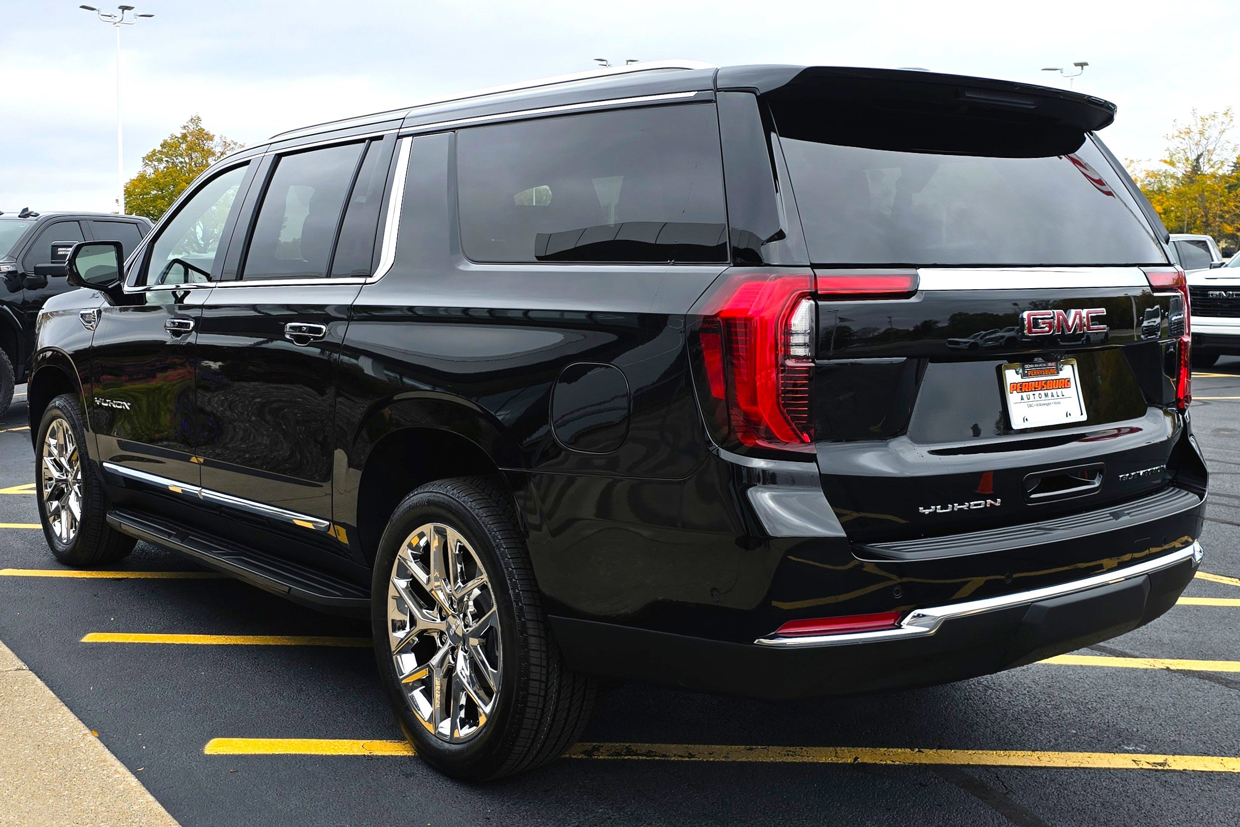 New 2026 GMC Yukon XL Elevation image 5