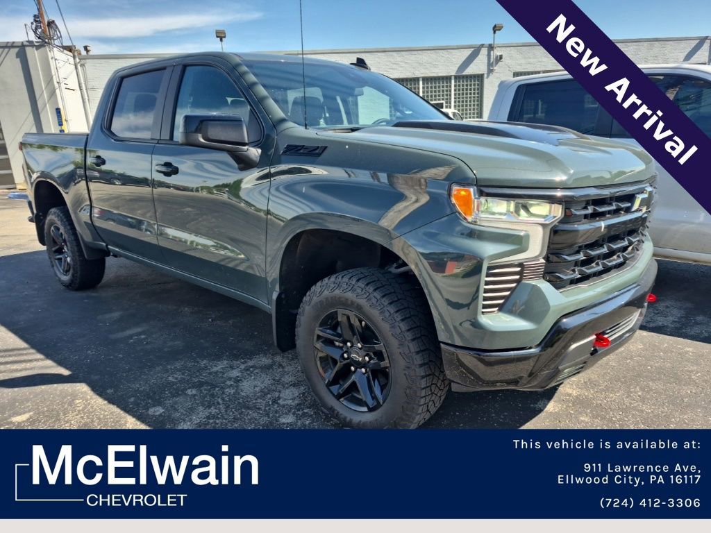 Used 2025 Chevrolet Silverado 1500 LT Trail Boss w/ Convenience Package II AWD/4WD image 1