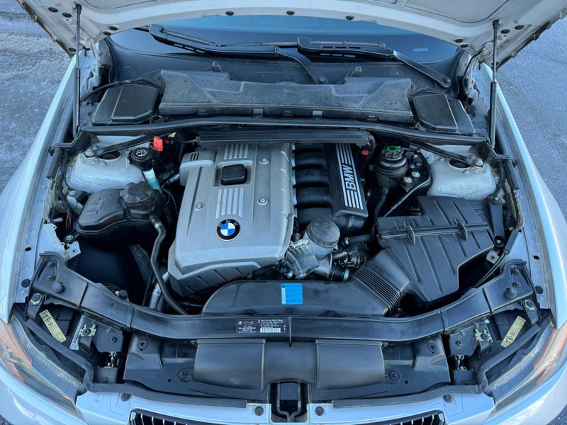 Used 2006 BMW 330i Sedan image 24