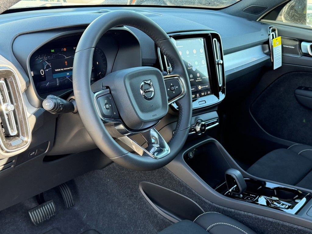 New 2026 Volvo XC40 B5 Ultra w/ Climate Package image 19