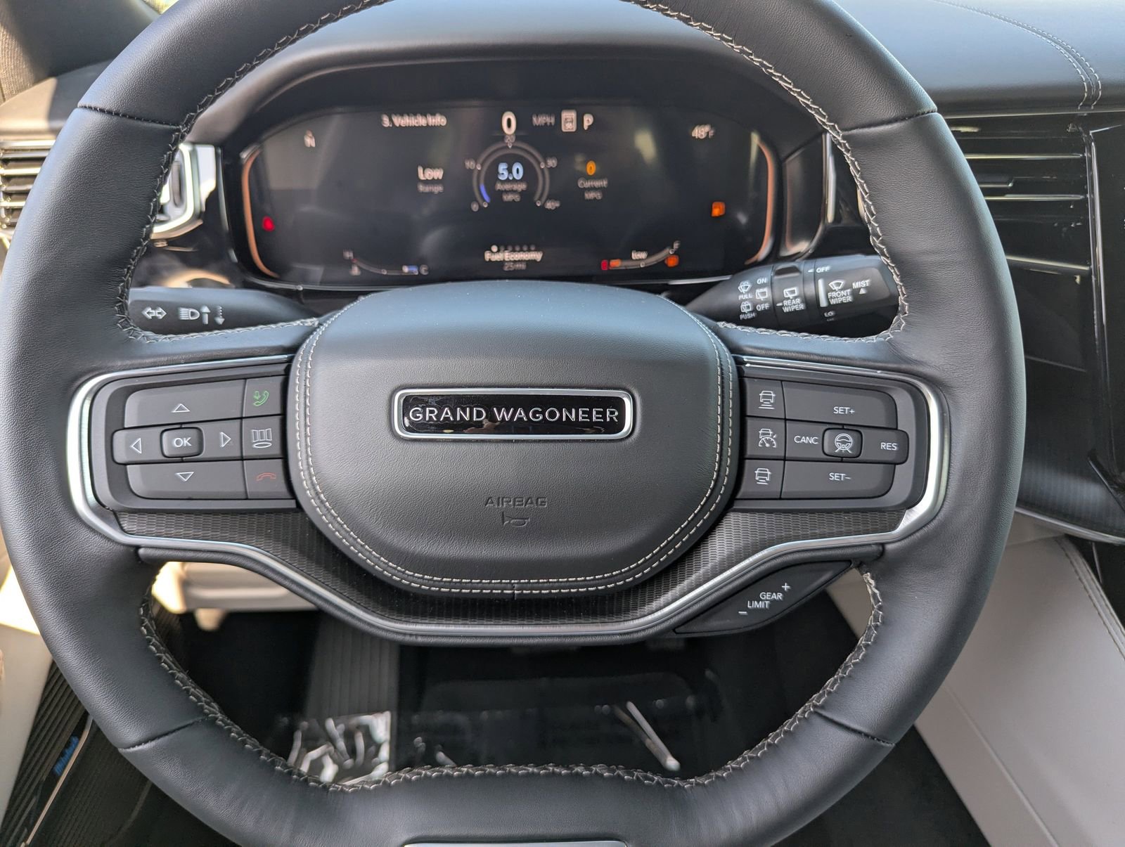 New 2026 Jeep Grand Wagoneer L Summit w/ Premium Group III image 23