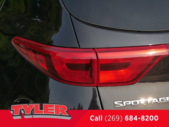 Used 2017 Kia Sportage LX AWD/4WD image 12