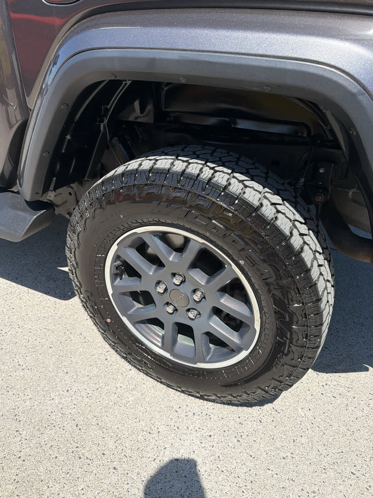 Used 2020 Jeep Gladiator Overland AWD/4WD image 10