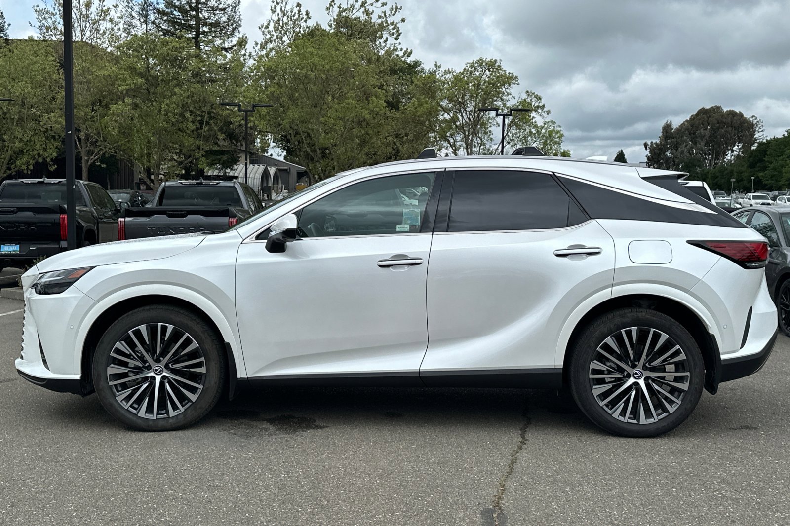 Certified 2025 Lexus RX 350 w/ Convenience Package image 7