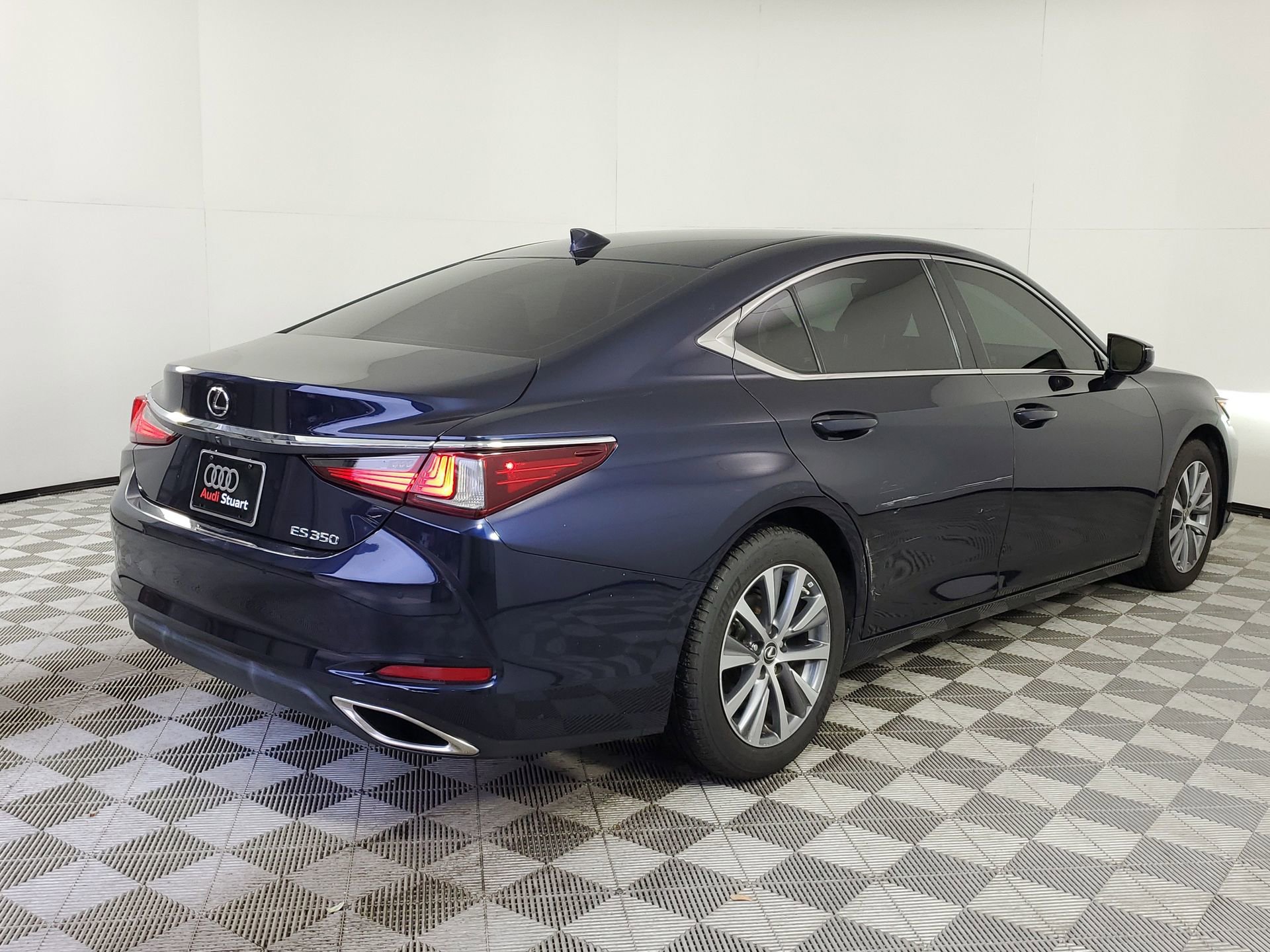 Used 2020 Lexus ES 350 w/ Premium Package image 10