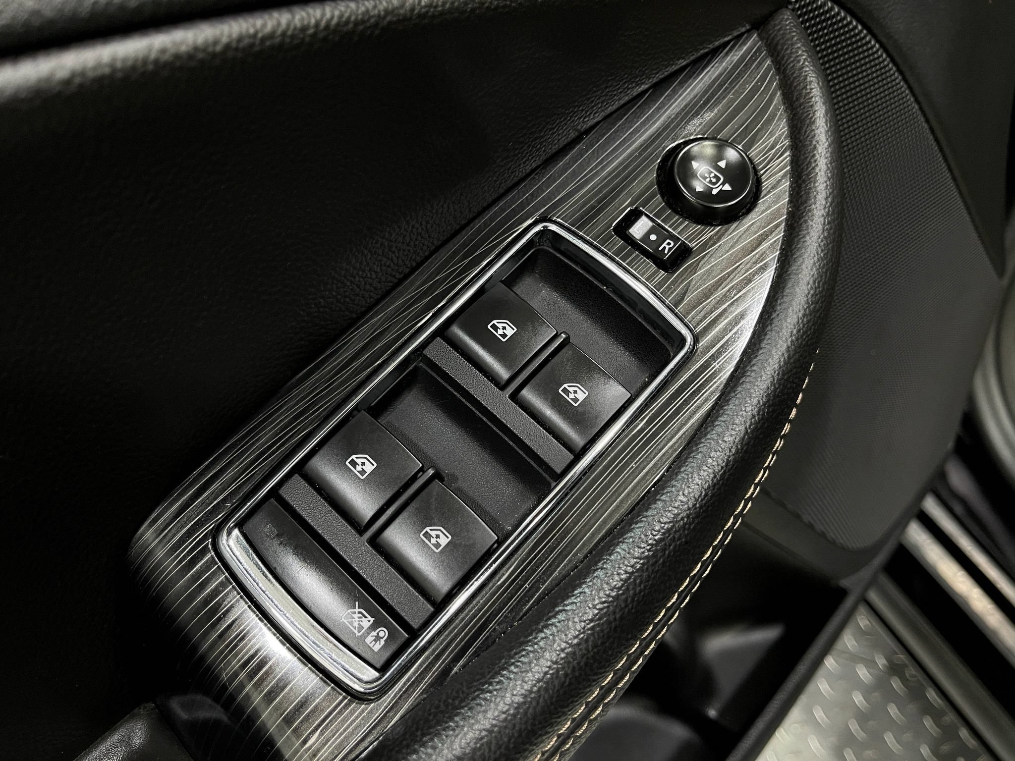 Used 2017 Chevrolet Impala Premier FWD image 14