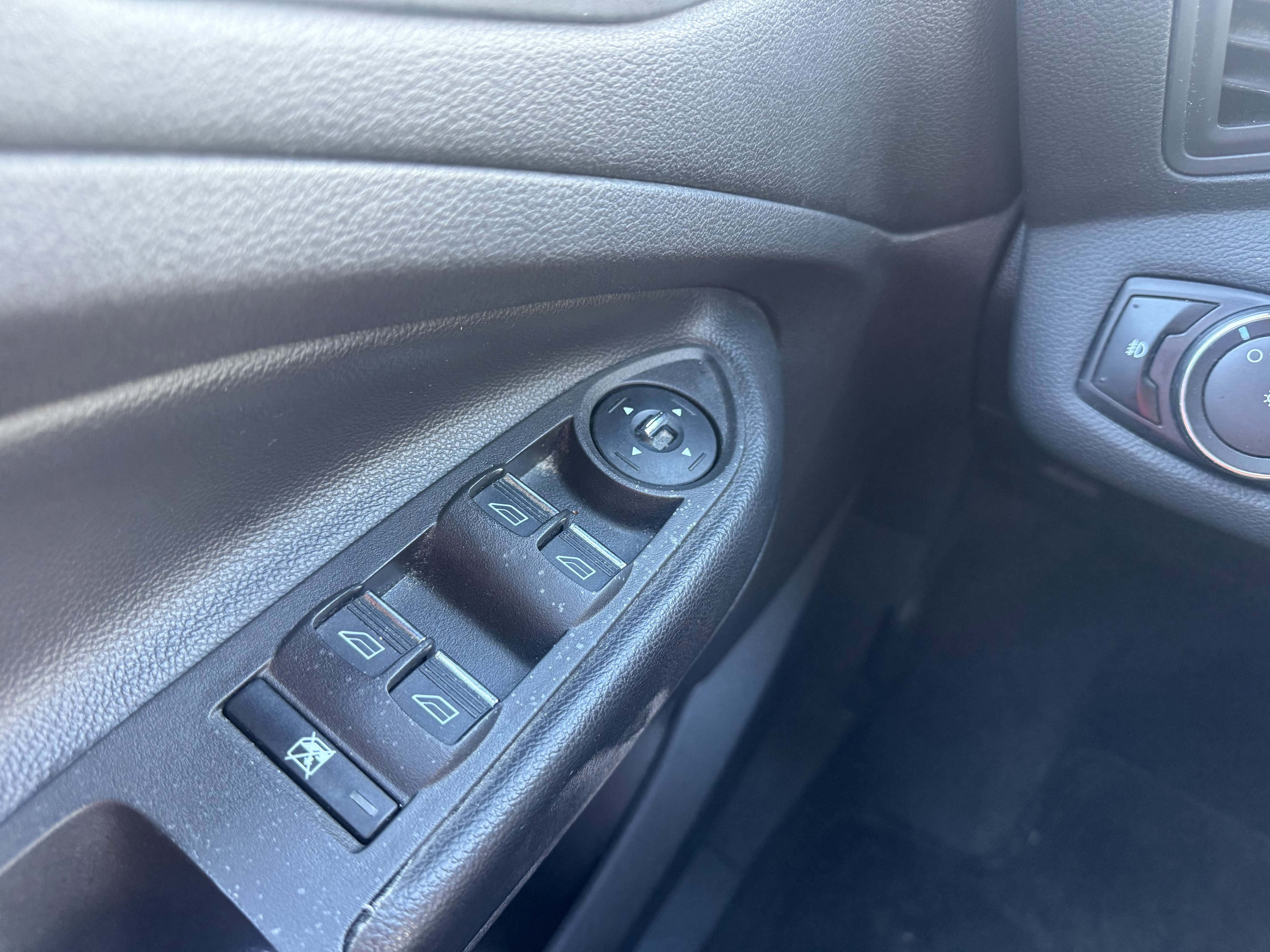 Used 2014 Ford Escape SE w/ Equipment Group 201A image 24