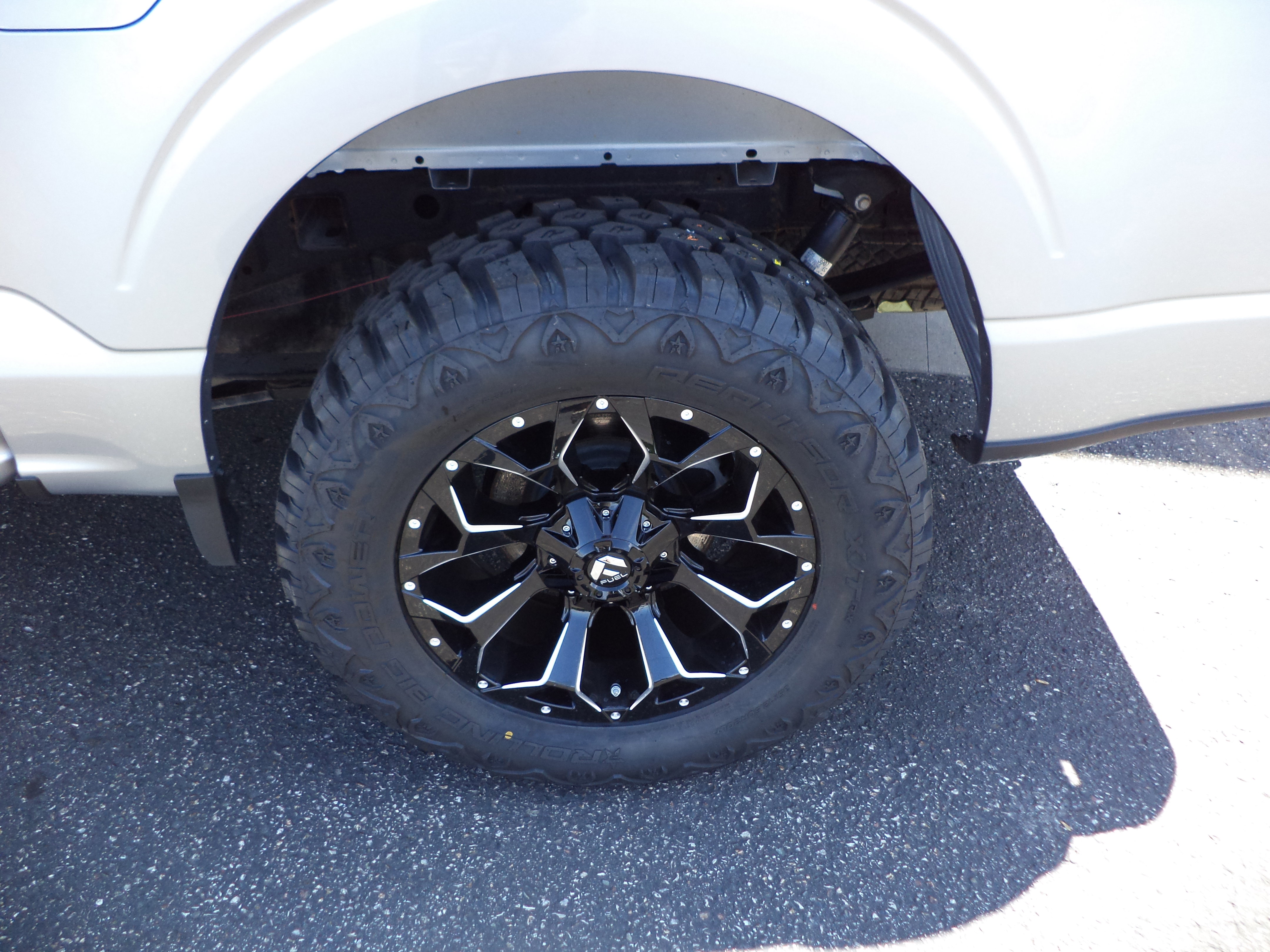 Used 2022 Ford F150 XLT w/ Trailer Tow Package image 4