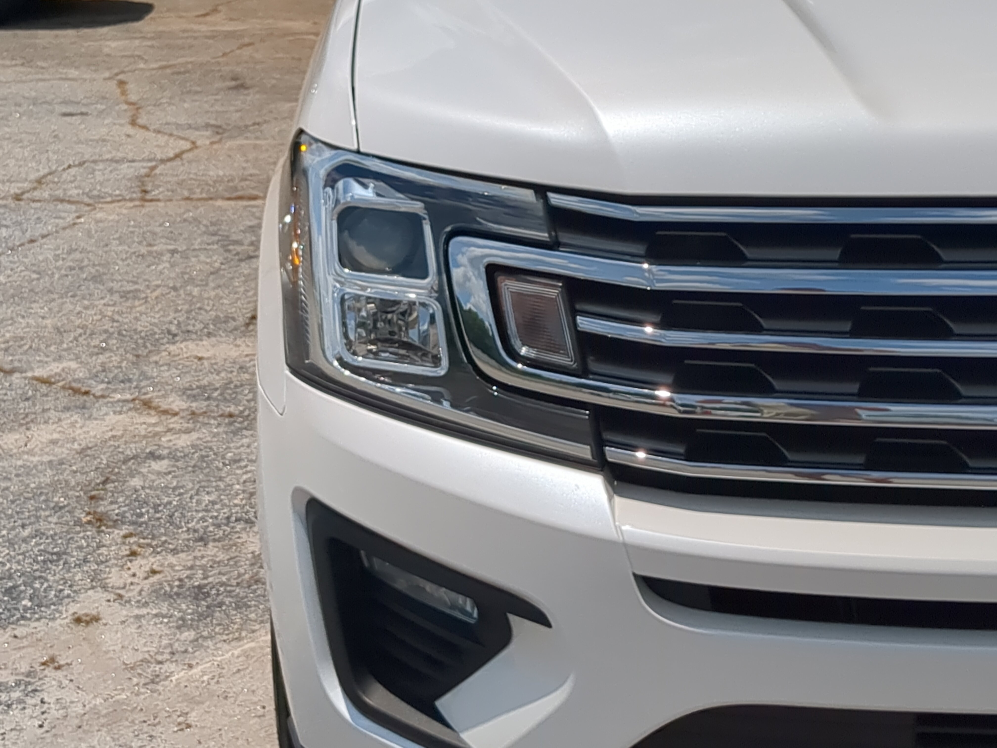 Certified 2019 Ford Expedition XLT w/ Equipment Group 202A RWD image 8