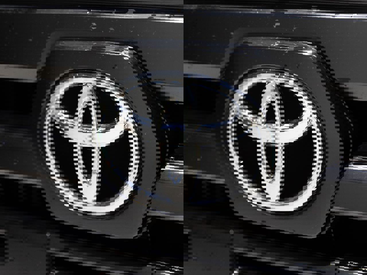 Used 2017 Toyota Tacoma SR image 35