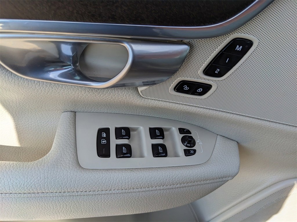 Used 2018 Volvo V90 T5 Cross Country w/ Convenience Package image 21