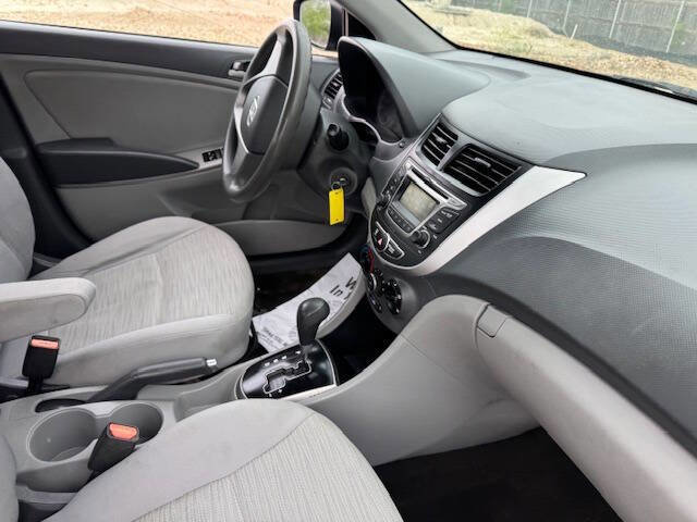 Used 2017 Hyundai Accent SE image 22