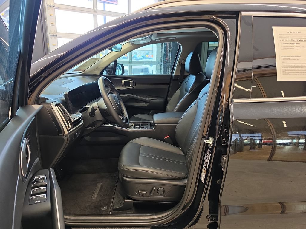 Certified 2024 Kia Sorento S w/ Panoramic Sunroof Package FWD image 15