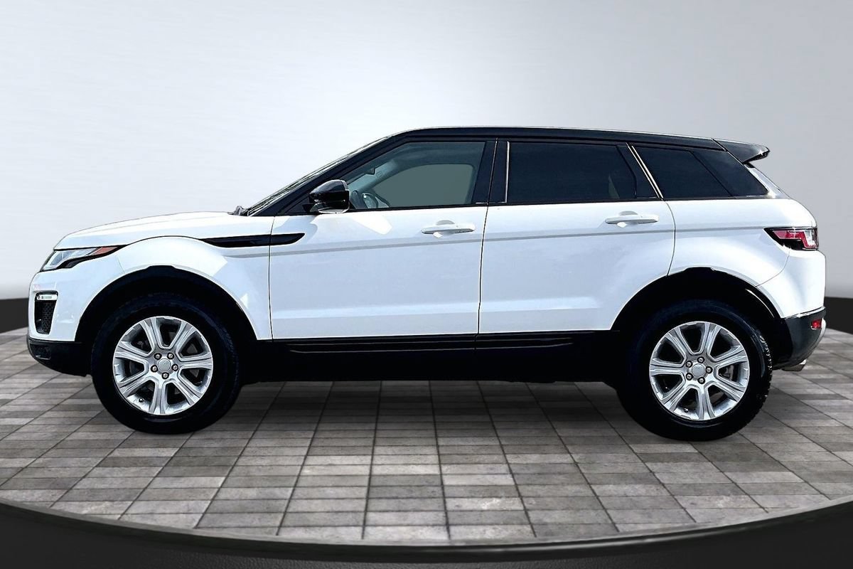 Used 2018 Land Rover Range Rover Evoque SE Premium AWD/4WD image 4