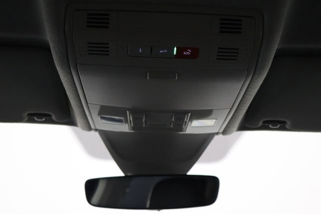 Used 2023 Volkswagen Tiguan SE FWD image 27