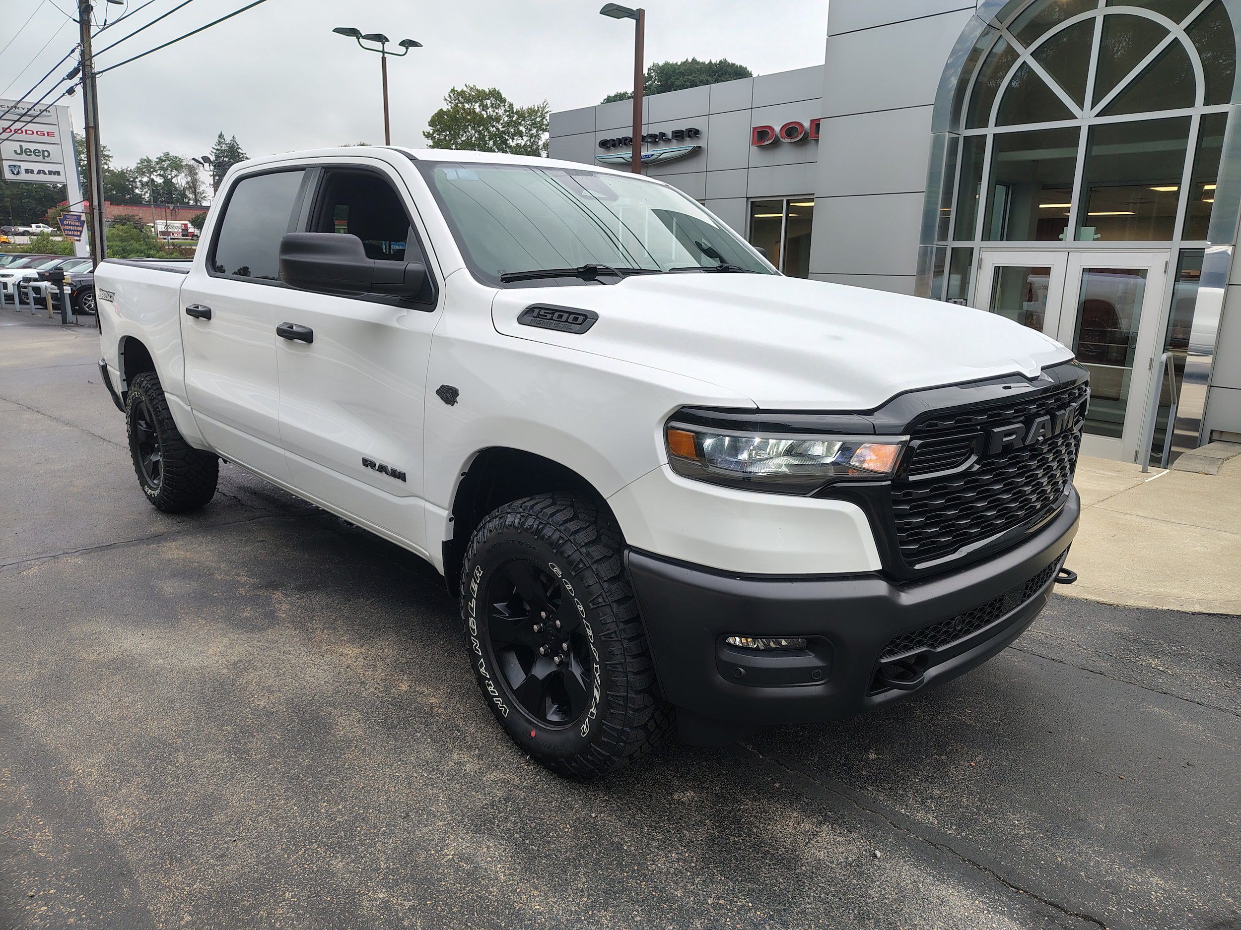 New 2027 RAM 1500 Warlock AWD/4WD image 2