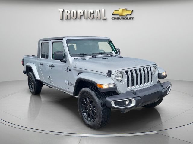 Used 2023 Jeep Gladiator Overland AWD/4WD image 4