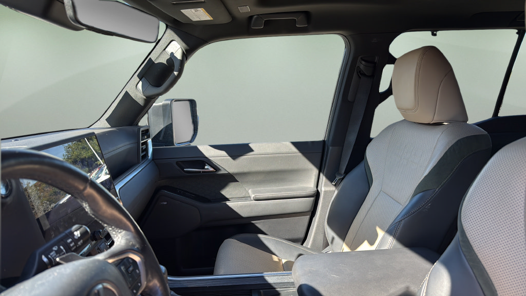 Used 2024 Lexus GX 550 AWD/4WD image 22
