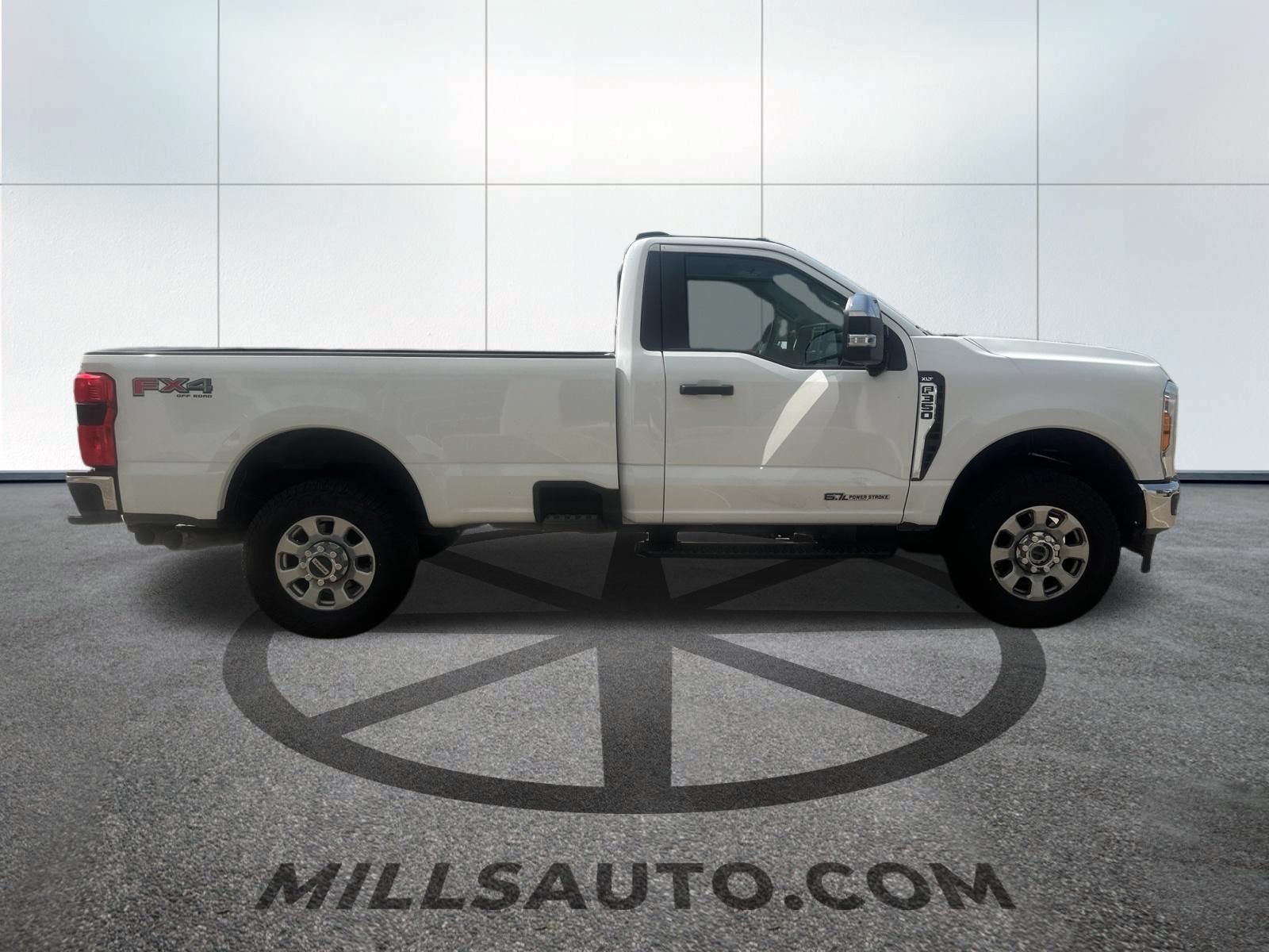 Used 2023 Ford F350 XLT w/ 360-Degree Camera Package AWD/4WD image 3