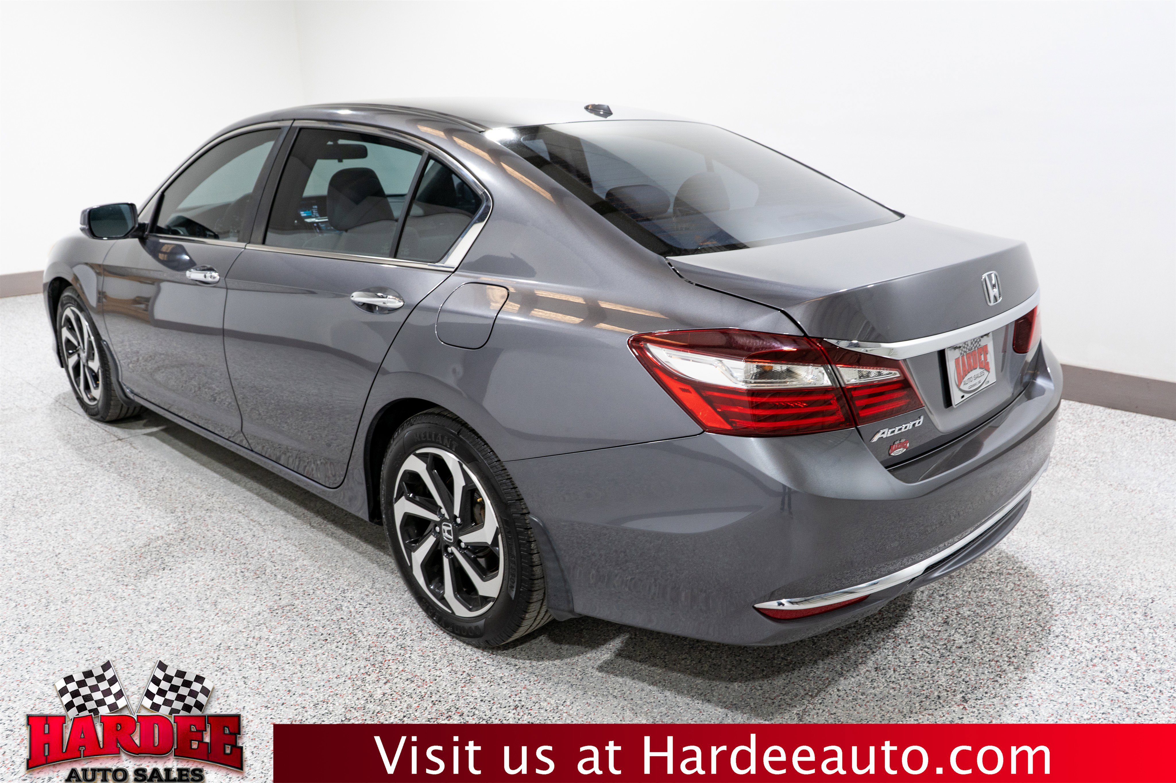 Used 2017 Honda Accord EX image 3