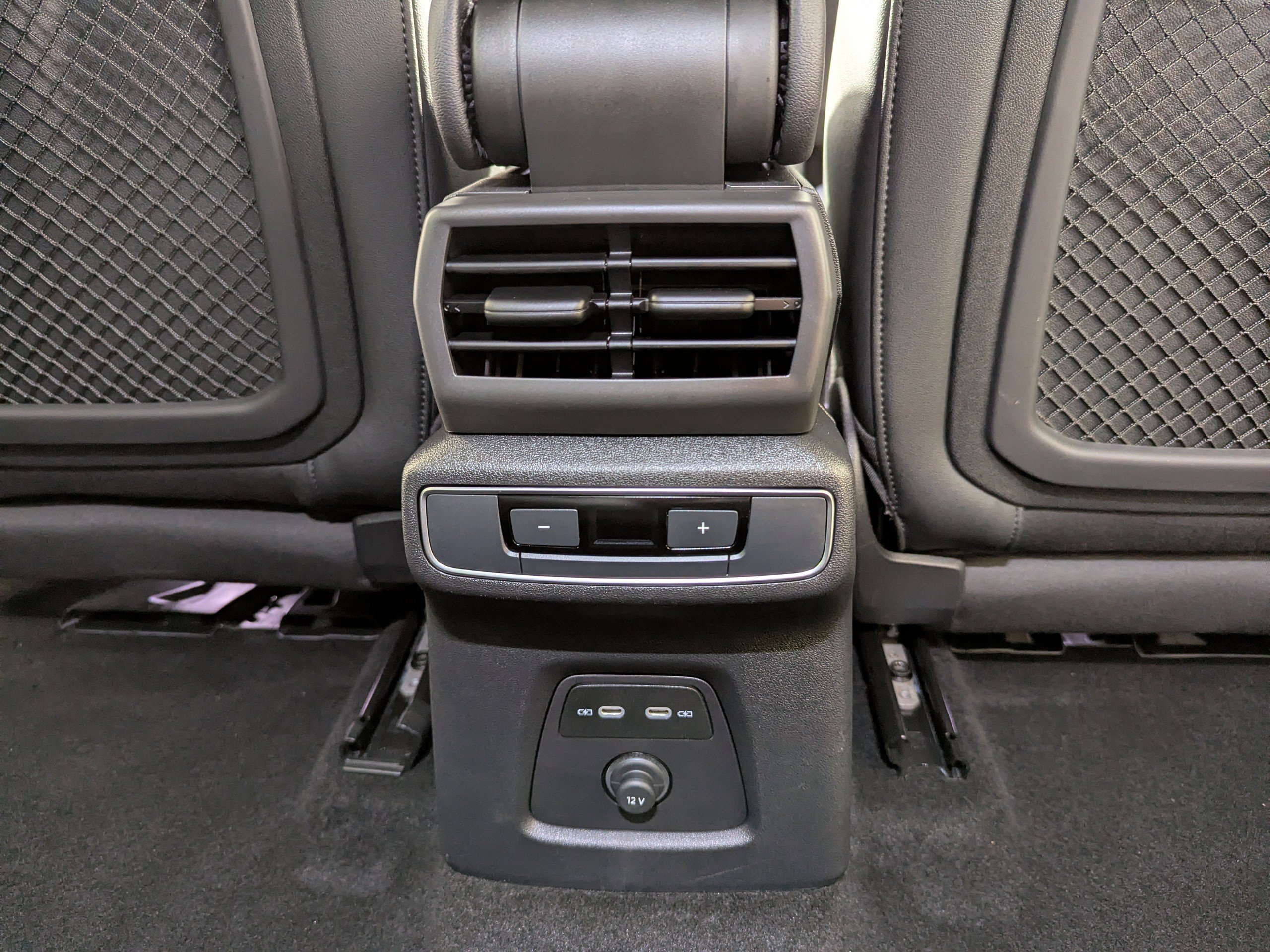 Certified 2024 Audi Q4 e-tron Premium Plus w/ Premium Plus image 31