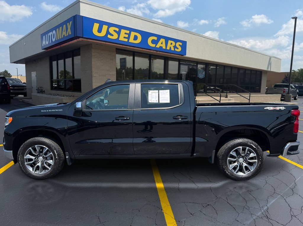 Used 2025 Chevrolet Silverado 1500 LT AWD/4WD image 8