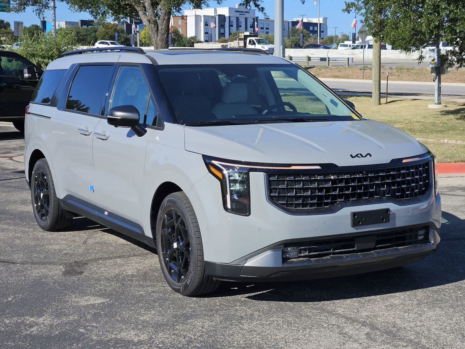 New 2027 Kia Carnival SX w/ Dark Edition Package FWD image 3