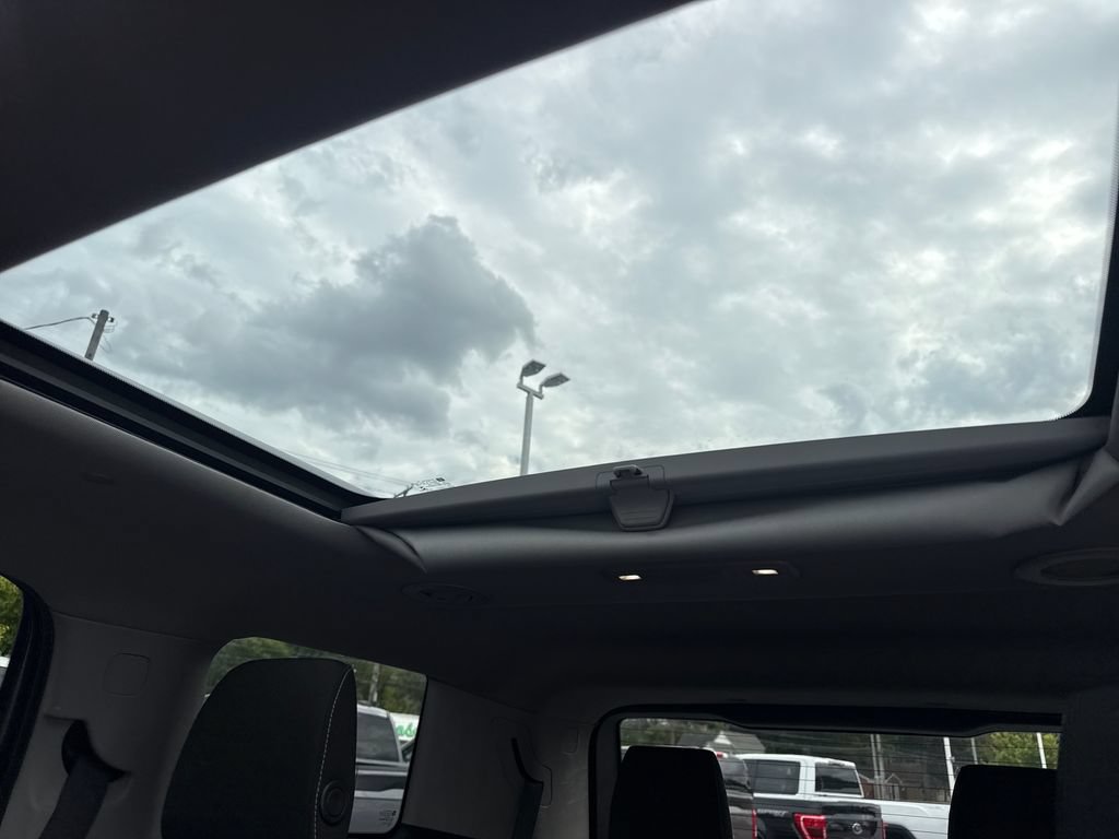 Used 2018 GMC Acadia SLE FWD image 24
